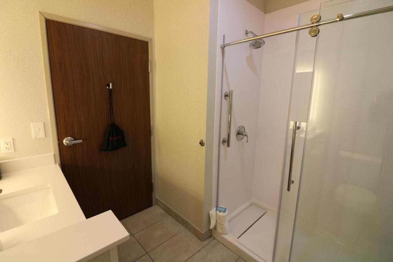 Holiday Inn Express & Suites - Coffeyville By Ihg Екстер'єр фото