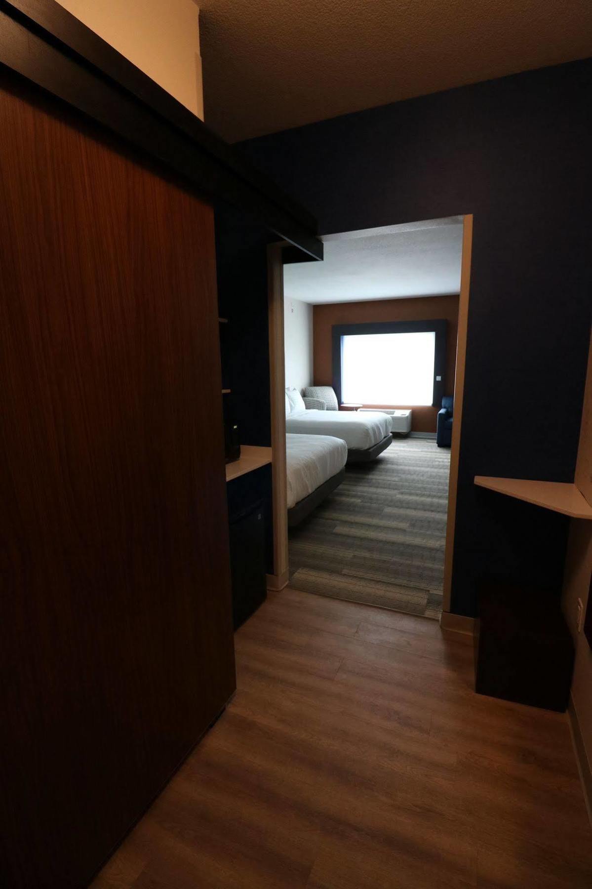 Holiday Inn Express & Suites - Coffeyville By Ihg Екстер'єр фото